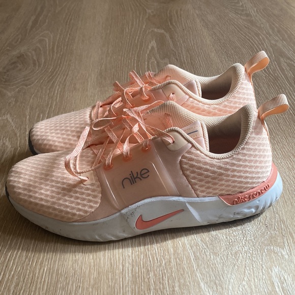 Peach Color Nikes - Picture 3 of 4